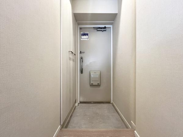 【玄関】 | ライオンズマンション上野毛第二 | 玄関回りも綺麗にまとまっています