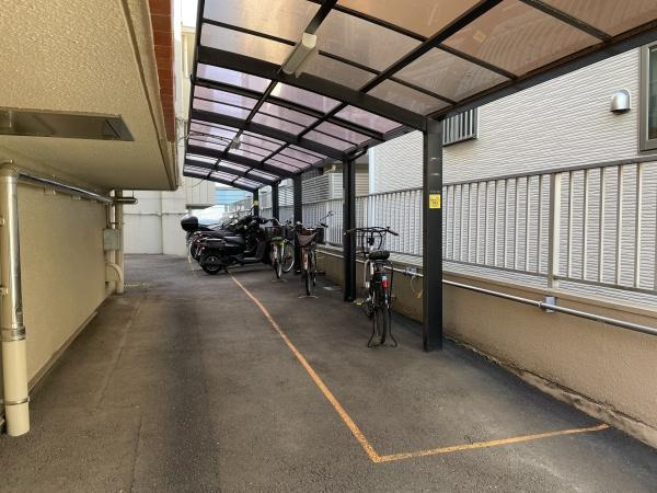 エスペランサ第３藤が丘の駐車場|駐輪場の様子です。綺麗に管理されています。