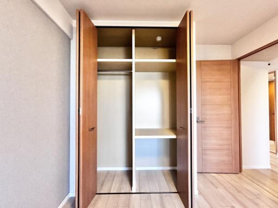 【収納】 | ソフィア泉ヶ丘パークヴェール | 散らかりがちな玄関まわりも、豊富な収納がありますのでいつもすっきりします！