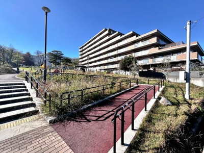 【その他】 | ソフィア泉ヶ丘パークヴェール | スーパや小・中学校など生活施設が近くに揃う好立地！