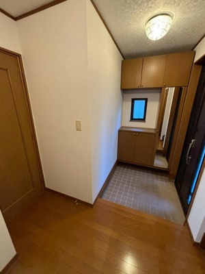 【玄関】 | 草加市花栗1丁目・戸建 | ●玄関●