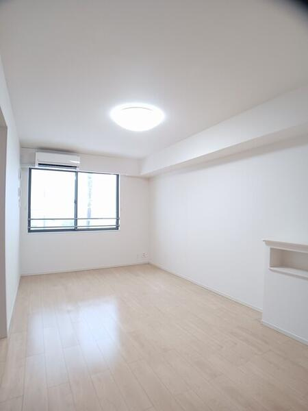 キュート　サウスの居間・リビング