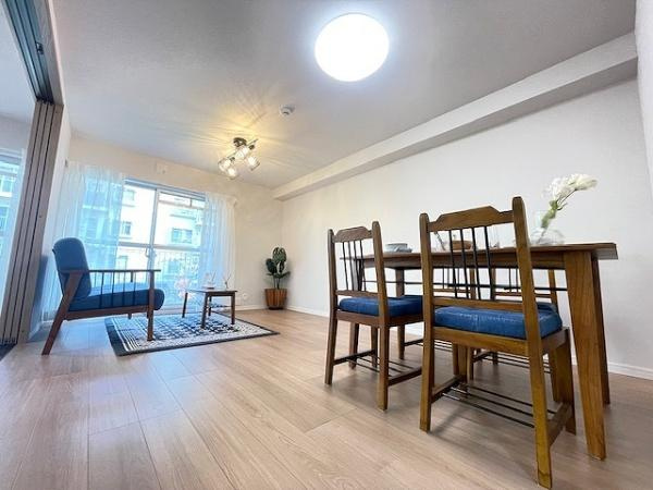 【居間・リビング】 | リバーサイドともぶち第一住宅14号棟