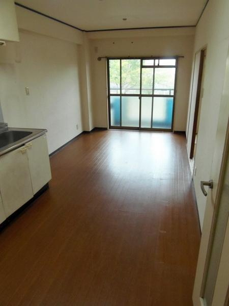 トカシキマンション２の居間・リビング|★広いリビングです★