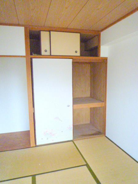 トカシキマンション２の収納|★和室には押入れ★