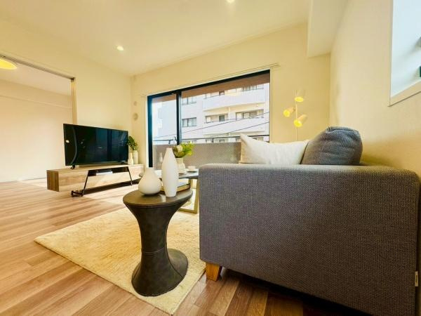 コスモ星川パークステージの居間・リビング