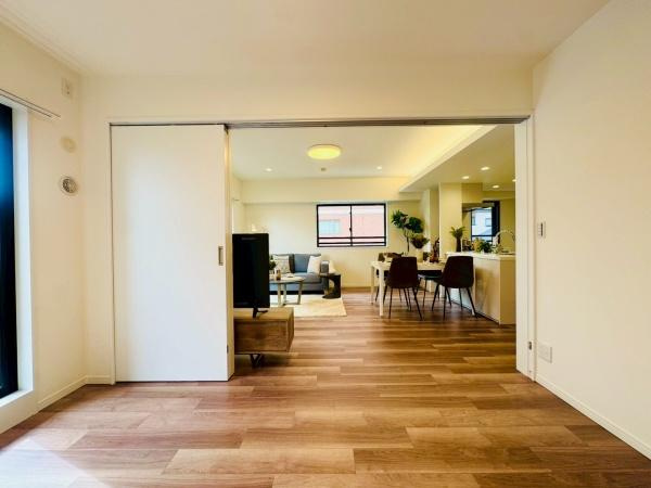 コスモ星川パークステージの洋室