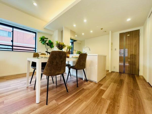 コスモ星川パークステージの居間・リビング