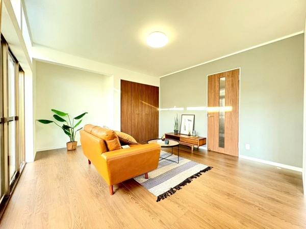 横浜市旭区上白根町の中古一戸建の居間・リビング