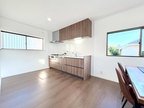 横浜市旭区上白根町の中古一戸建の居間・リビング