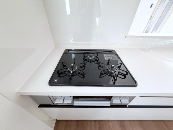 横浜市栄区長倉町の新築一戸建のキッチン