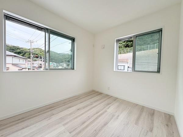 横須賀市鴨居３丁目の新築一戸建の洋室