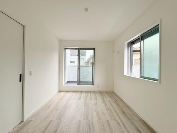 横須賀市鴨居３丁目の新築一戸建の洋室