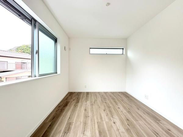 横須賀市鴨居３丁目の新築一戸建の洋室