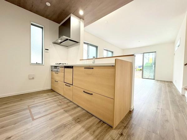 横須賀市鴨居３丁目の新築一戸建の居間・リビング