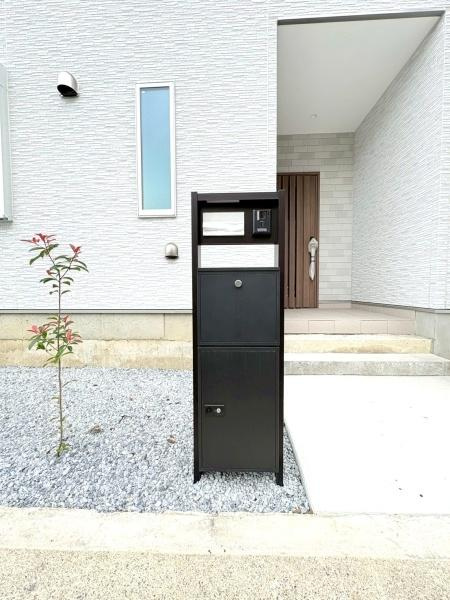 横須賀市鴨居３丁目の新築一戸建の玄関