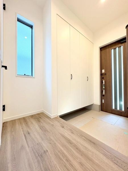 横須賀市鴨居３丁目の新築一戸建の玄関