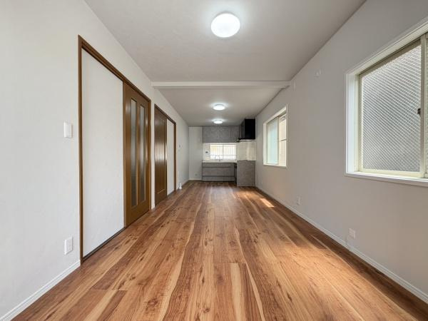 横浜市金沢区乙舳町の中古一戸建の居間・リビング|リビング