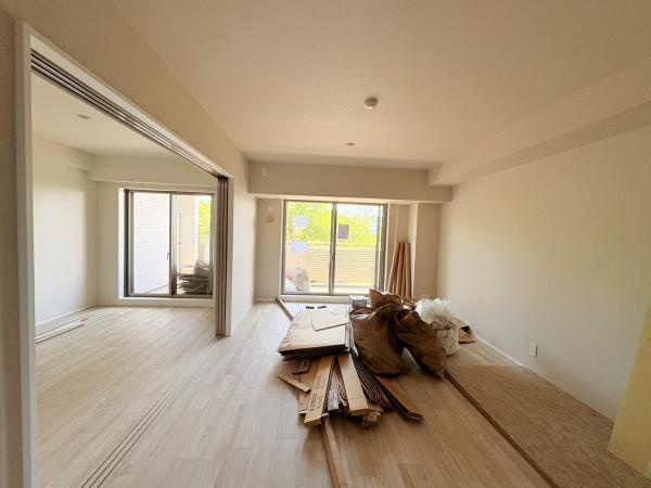 ファミールあざみ野スカーレットヒルズの居間・リビング|リフォーム中・出来上がりをお楽しみに