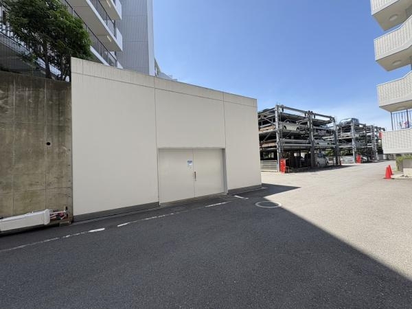 ファミールあざみ野スカーレットヒルズのその他|24時間利用可・ごみステイション・駐車場