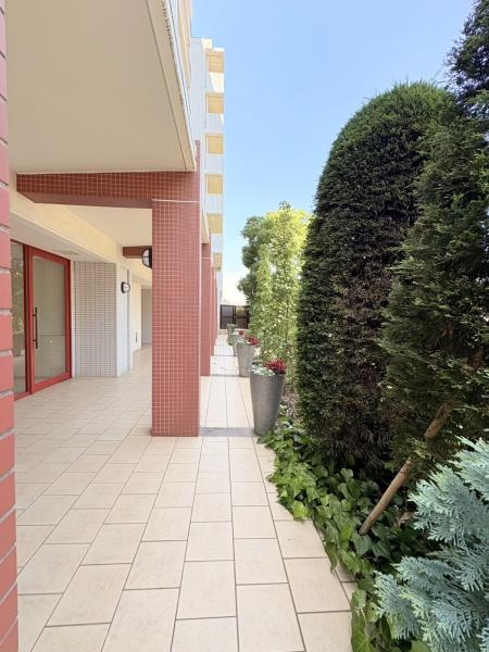 ファミールあざみ野スカーレットヒルズのその他|高級感あるメインエントランス