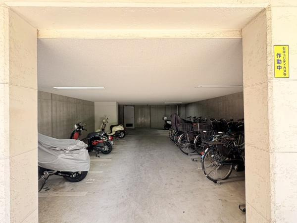 ファミールあざみ野スカーレットヒルズのその他共用部分|駐輪場