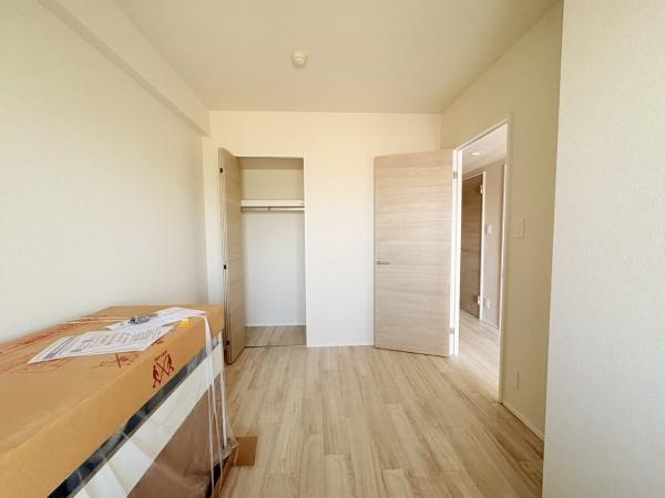 ファミールあざみ野スカーレットヒルズの洋室|5.0帖・洋室・静かで明るいお部屋です（リフォーム中）