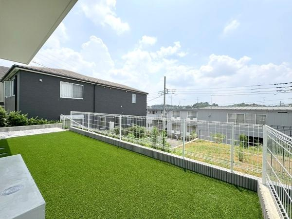 横浜市旭区川井本町の新築一戸建の庭