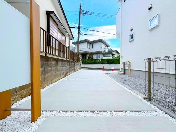 横浜市保土ケ谷区新井町の新築一戸建の駐車場|お車２台駐車可能です！