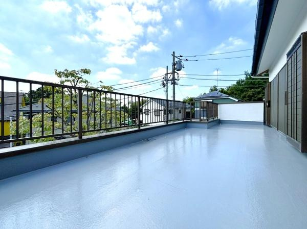 横浜市都筑区東山田町の中古一戸建のバルコニー