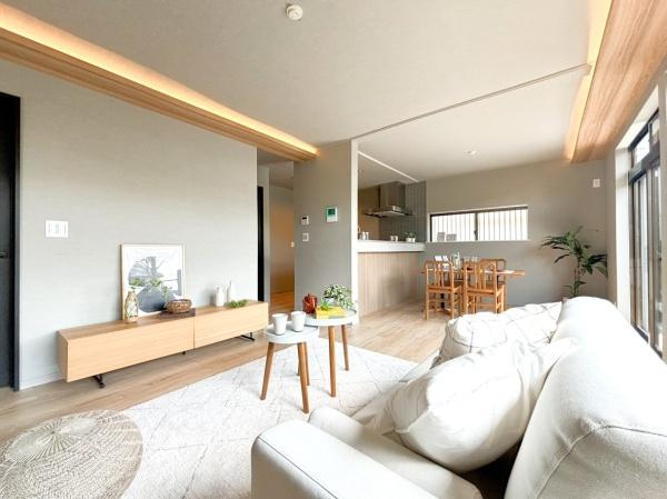 横浜市都筑区東山田町の中古一戸建の居間・リビング