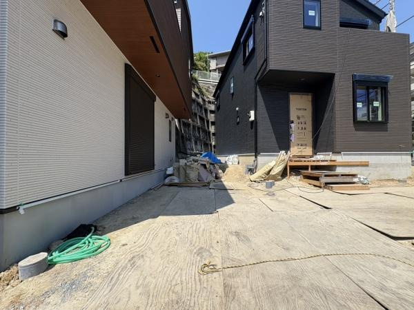 横須賀市上町３丁目の新築一戸建の駐車場