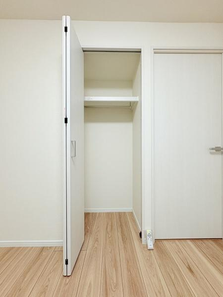 セザール綱島の洋室|４．２帖洋室・収納