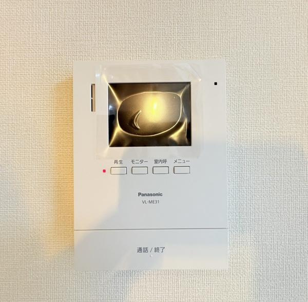 セザール綱島の玄関|カメラ付きインターホン