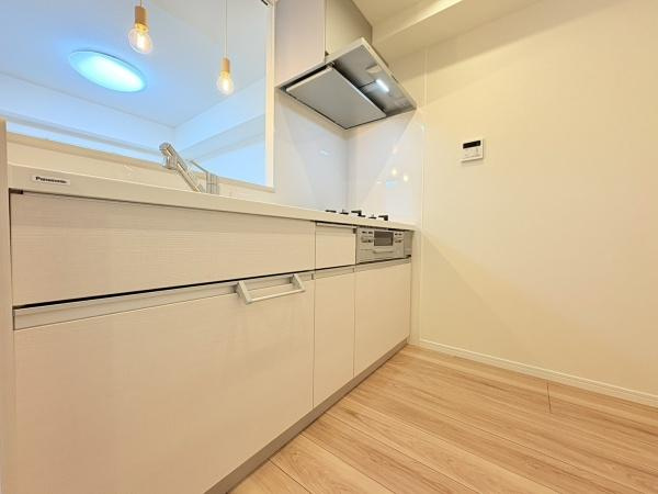 セザール綱島のキッチン|ホワイトカラーのパナソニックキッチン