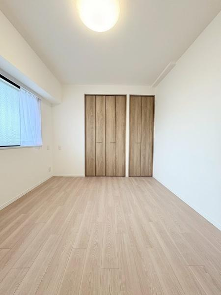 ルネ戸塚弥生台の洋室|洋室７．１帖・採光・通風の良い７．１帖洋室・広いフローゼットも魅力です