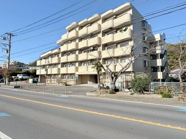 ライオンズマンション湘南秋谷の外観|スタイリッシュな外観です！