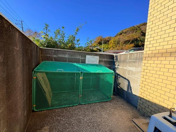 ライオンズマンション湘南秋谷のその他共用部分|ゴミ置き場です。