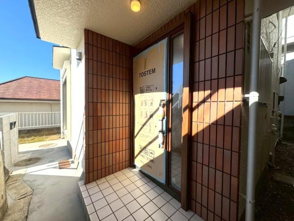 横浜市港南区芹が谷４丁目の中古一戸建の玄関
