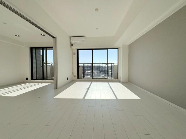 戸塚ヒルズの居間・リビング|リビングのみの写真です。十分な広さです。