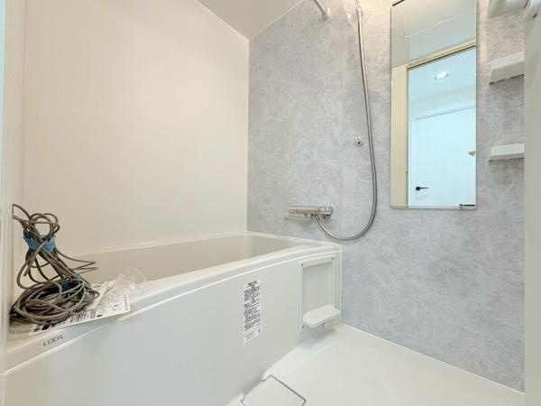 戸塚ヒルズの浴室|浴室換気乾燥暖房機付です・梅雨の時期は大活躍です。