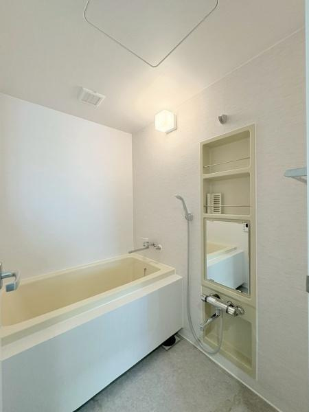 ガーデンハイツ鎌倉玉縄の浴室|ゆったりとくつろげる、一日の疲れを癒やす空間ですね。