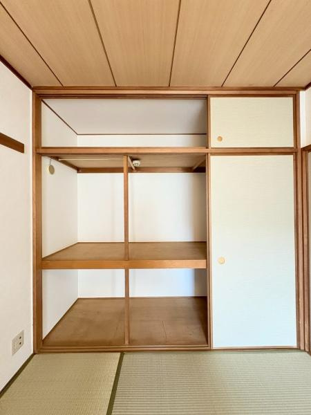 ガーデンハイツ鎌倉玉縄の和室|６帖和室・お客様用のお部屋に押し入れはお客様用のお布団が沢山入ります