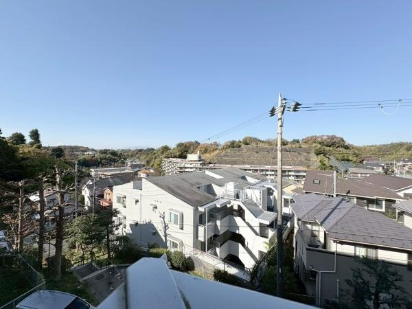 ガーデンハイツ鎌倉玉縄のその他|現地からの眺望です。風通しが良くて窓を開けて静かに過ごしたい方にもおすすめな住戸です。