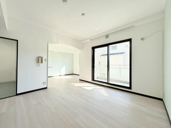 ガーデンハイツ鎌倉玉縄の居間・リビング|リビングダイニングです。乗数以上に広く感じますね。