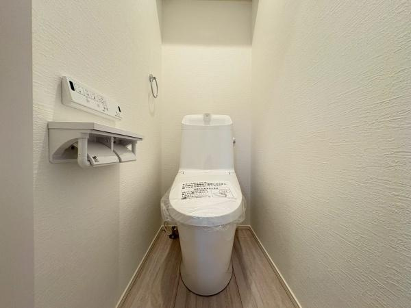 鎌倉市浄明寺４丁目の新築一戸建のトイレ|いつも綺麗に清潔に！ウォッシュレット付きトイレです。