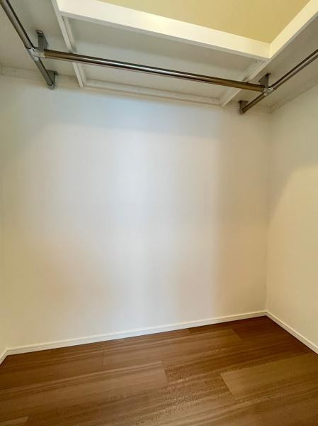 クリオレジダンス横濱ベイサイドの収納|ウォークインクローゼットの豊富な収納力が魅力的ですね。