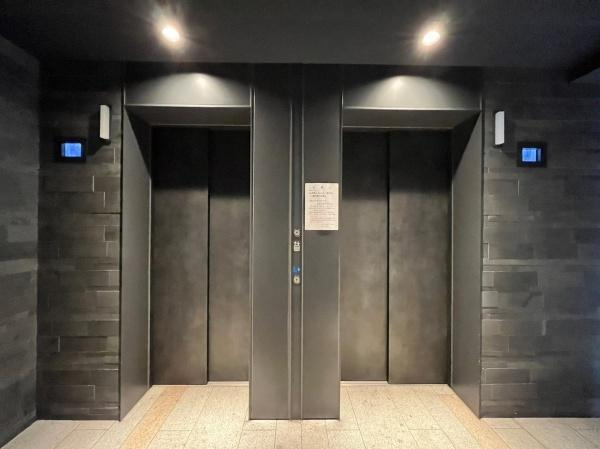 クリオレジダンス横濱ベイサイドのその他共用部分|２機のエレベーター設備で、朝のエレベーター待ちも緩和されますね。