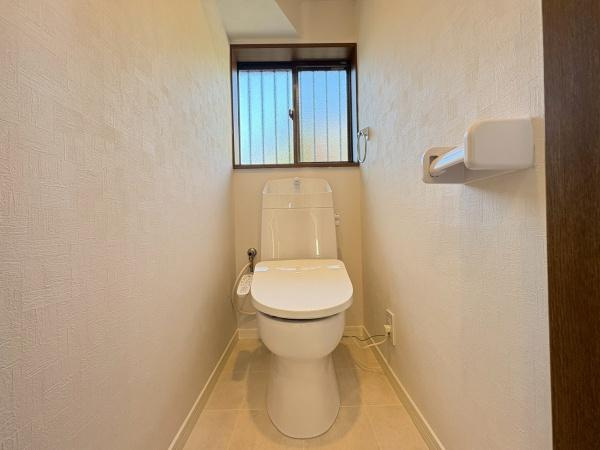 横浜市戸塚区南舞岡３丁目の中古一戸建のトイレ