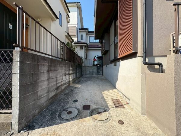 横浜市戸塚区南舞岡３丁目の中古一戸建の駐車場